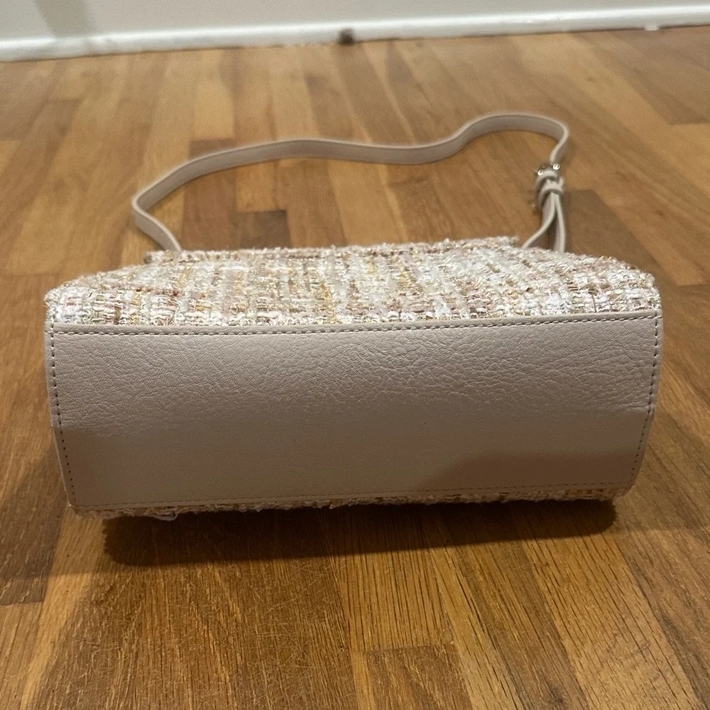 LC Lauren Conrad | Elegant Tweed Handbag with Chain Handle - Picture 12 of 16